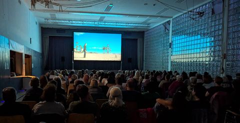 Ungewöhnliche Freundschaft: Der tragikomische Film „Der Pinguin meines Lebens“ flimmerte über die Leinwand und berührte das Publikum.