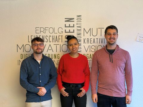 Niklas Kouba (Abteilungsleiter Digitalisierung und IT), Miriam Laroche und Florian Weiss.