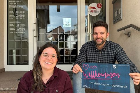 Benedikt Lorsch (Fachbereichsleitung Zentrale Dienste und Bürgerservice) hieß Frau Nadja Krich herzlich willkommen.