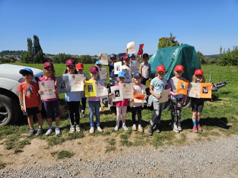 Die Kinder strahlen mit der Sonne um die Wetter, denn der Tag auf dem Ponyhof in Pfinzweiler hat einfach richtig Spaß gemacht.
