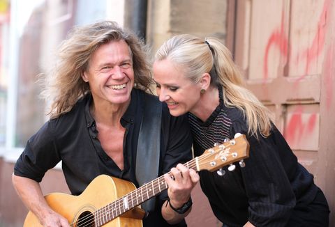 Matthias Hautsch und Sandie Wollasch sind mit einer Hommage an Queen zu Gast in Straubenhardt