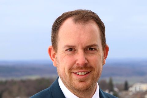 "Trotz dieser Herausforderungen können wir mit der oben genannten Neudefinition von Erfolg alle etwas Neues für uns entdecken und den Reiz daran genießen, unser eigenes Leben zu steuern.", so Bügermeister Helge Viehweg.