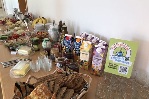 Die Steuerungsgruppe lädt zum fairen Frühstück am Samstag, 19. Sepetember ein.