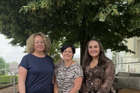 Daniela Schlittenhardt, Irina Kruppa und Selin Giudice an ihrem ersten Arbeitstag (von links).