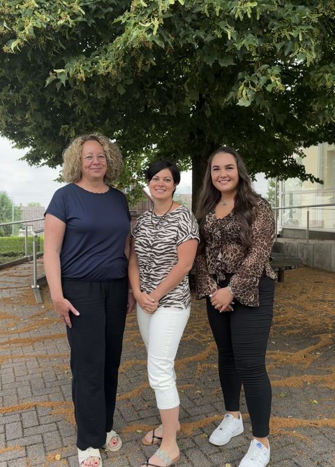 Daniela Schlittenhardt, Irina Kruppa und Selin Giudice an ihrem ersten Arbeitstag (von links).