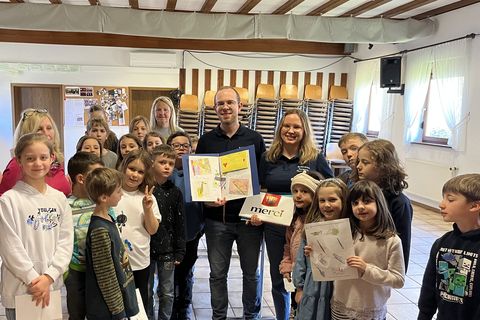 Die Kinder beim musikalischen Workshop vom Förderverein des Musikvereins Feldrennach.