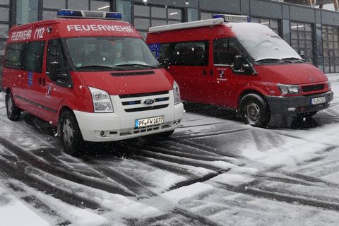 Bei Schnee und Kälte eingezogen ist die Feuerwehr am vergangenen Wochenende. Fotos: Gemeinde