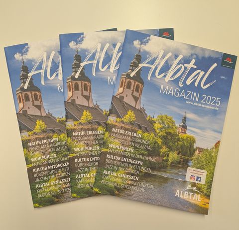 Das neue Albtal Magazin liegt in den Rathäusern aus und ist auch digital zu finden.