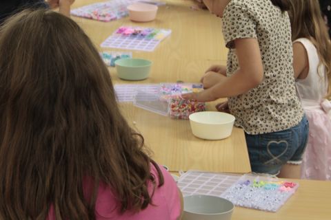 Viele Spiel- und Bastelstationen standen den Kindern und Eltern beim Sommerfest in der Kita Abenteuerland zur Verfügung.