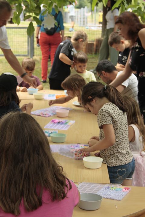 Viele Spiel- und Bastelstationen standen den Kindern und Eltern beim Sommerfest in der Kita Abenteuerland zur Verfügung.