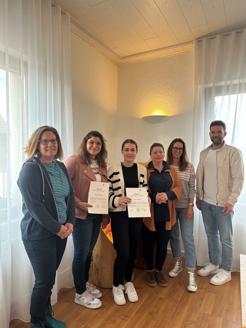 V.l.n.r. Melanie Benz, Jennifer Lattuca, Svenja Klett, Manuela Höhne, Jessica Drescher und Benedikt Lorsch