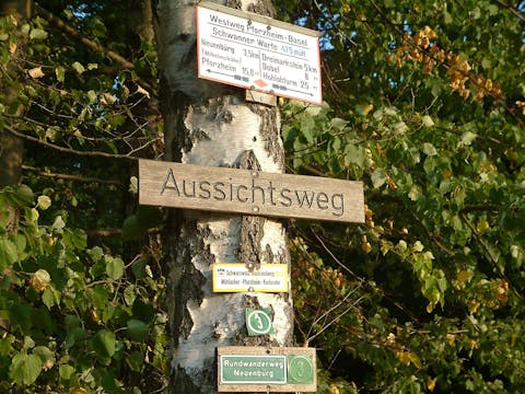 Der Westweg auf Höhe der Schwanner Warte