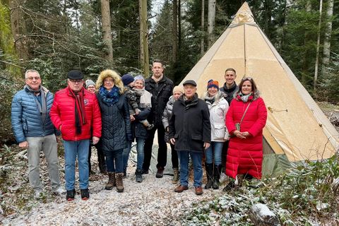 Das neue Tipi wurde begutachtet.